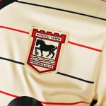 Maglia Away a maniche lunghe Ipswich Town 2026/27 bambino Maglia Away a maniche lunghe Ipswich Town 2026/27 bambino