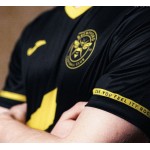 Bambino Brentford 2025/26 Maglia Speciale Hard-Fi CCTV