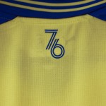 Uomo Southampton stagione 2025/26 50º anniversario maglia Uomo Southampton stagione 2025/26 50º anniversario maglia