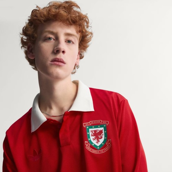 Uomo Galles 2025/26 Maglia Manica Lunga 150° Anniversario Uomo Galles 2025/26 Maglia Manica Lunga 150° Anniversario